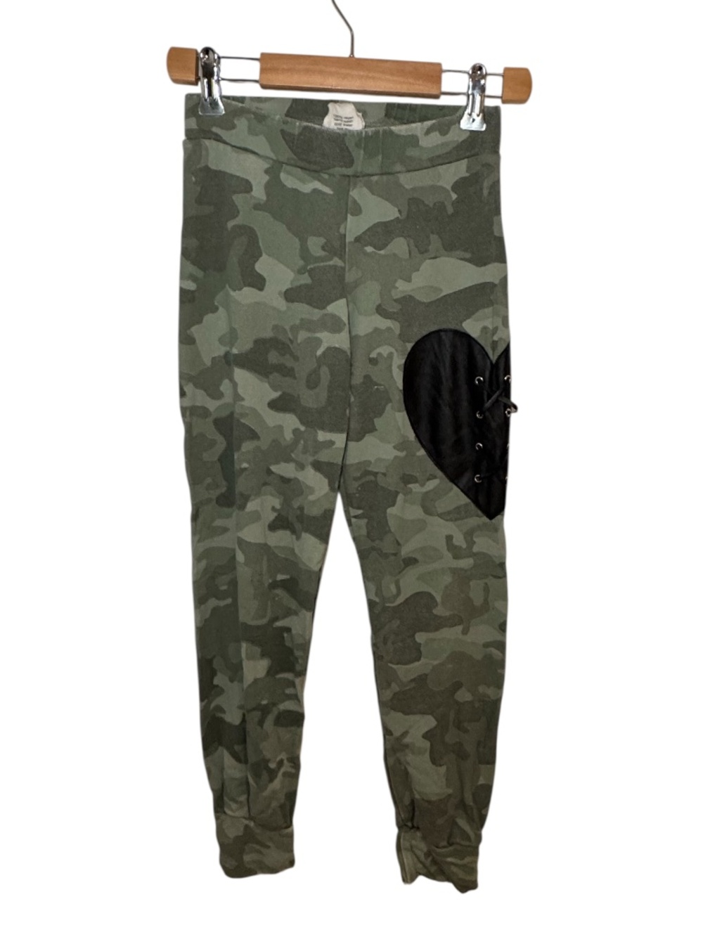 FLOWERS BY ZOE camo sweatpants with black heart patch detail - size 8